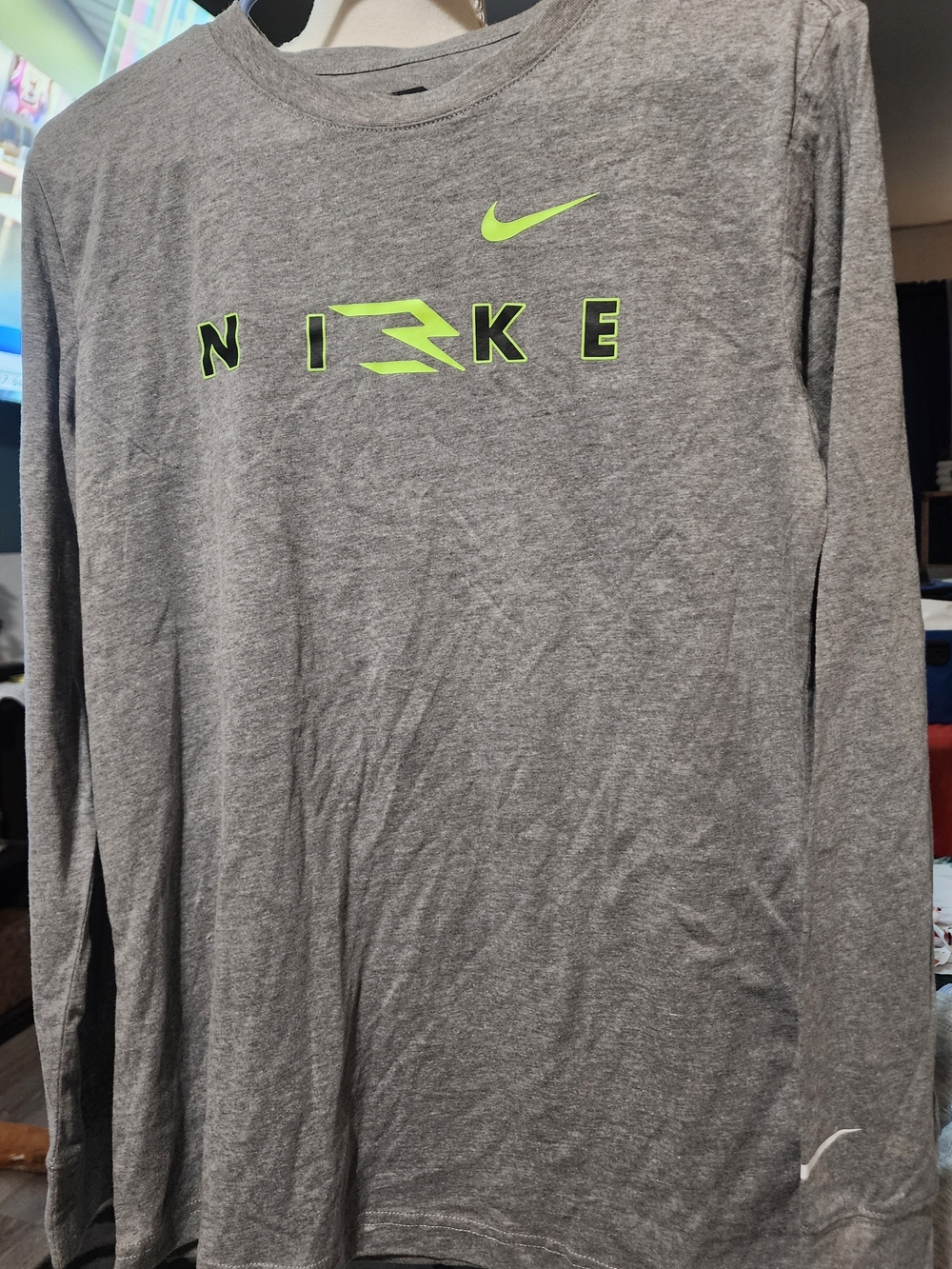 Nike Kid's Gray Long-Sleeve Tee with Neon Green Logo Sz XL NWT